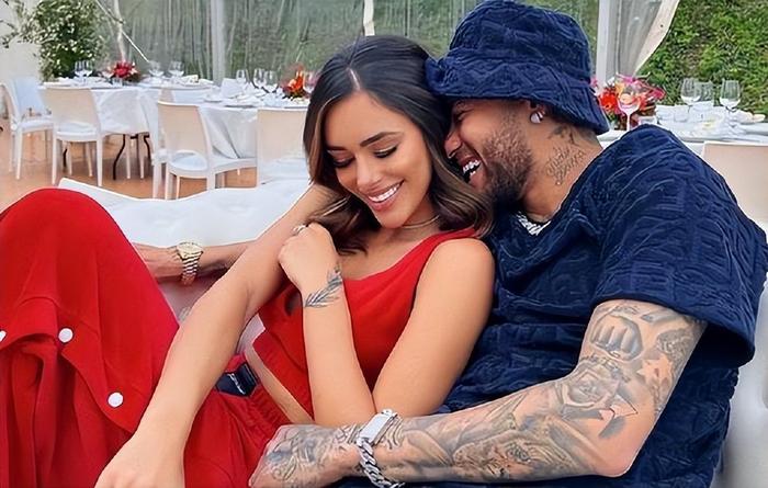 开云体育入口-关于球星老婆团盘点：谁是颜值担当？的信息