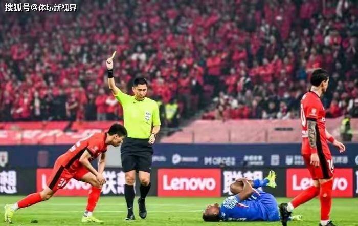 中超裁判再遭质疑,VAR是否背锅?的简单介绍 中超裁判再遭质疑,VAR是否背锅?的简单介绍