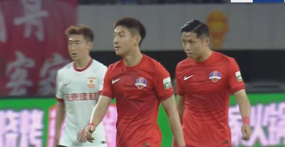 中超十大战术板解析:学会看懂比赛 中超十大战术板解析:学会看懂比赛