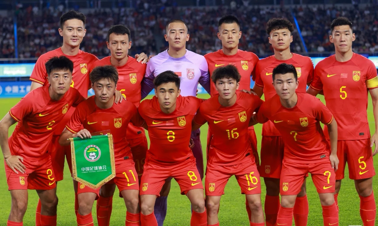 国足中前场搭配解析:技术与速度如何平衡?的简单介绍 国足中前场搭配解析:技术与速度如何平衡?的简单介绍