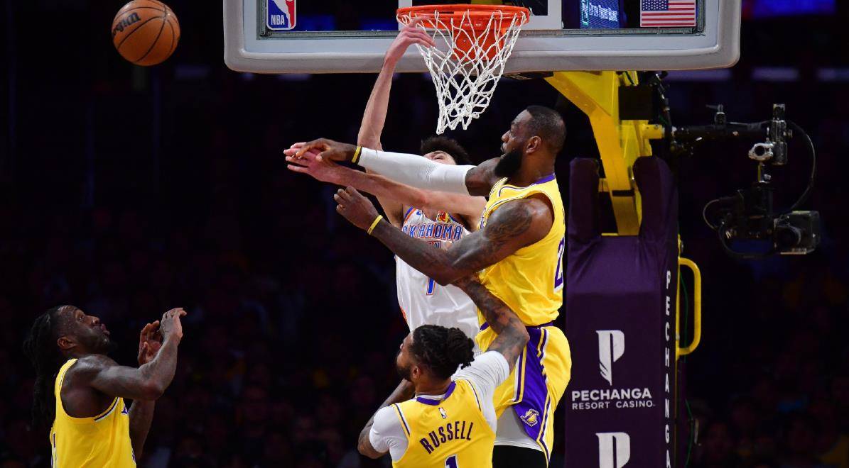 开云体育注册-詹姆斯投资NBA球队，或成拉斯维加斯新老板