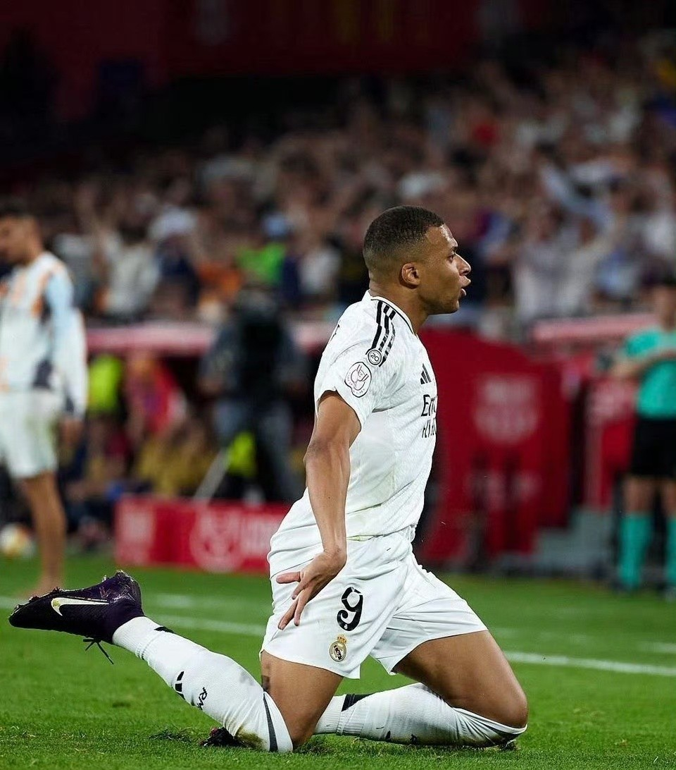 开云体育官网-西甲经典国家德比瞬间回顾