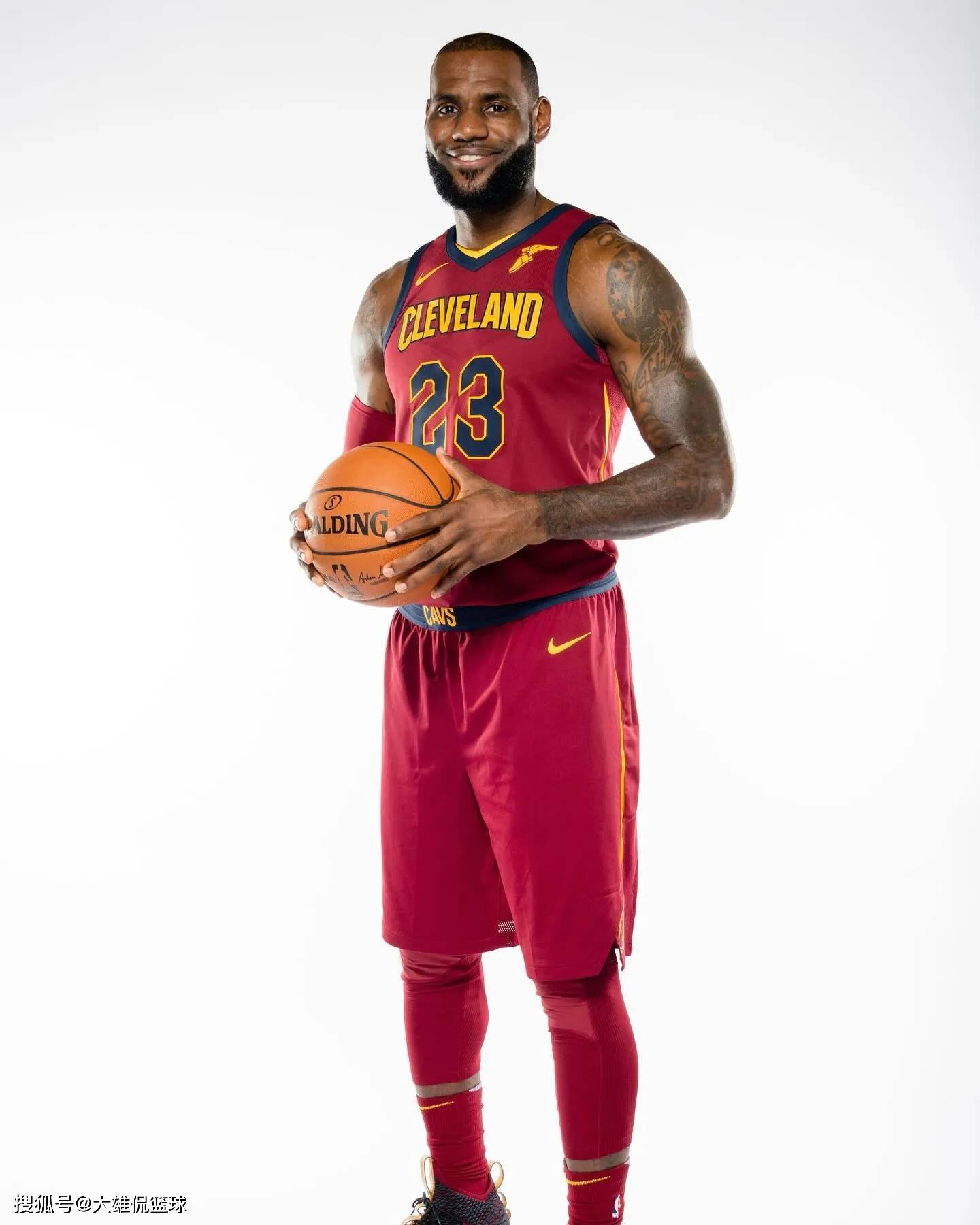 开云体育网站-詹姆斯第21赛季数据震惊全联盟