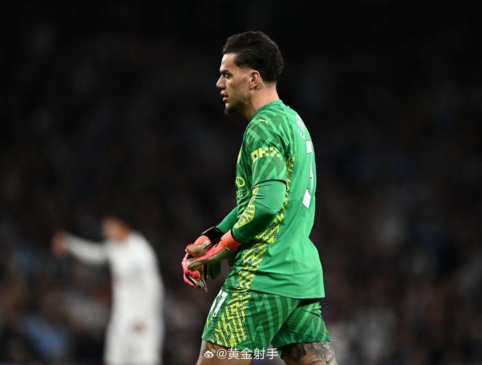 开云体育网址-包含门将出球体系：埃德森vs特尔施特根的词条