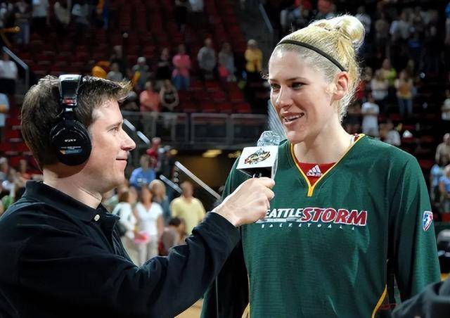 唐佳丽回归女超，状态火热连场破门