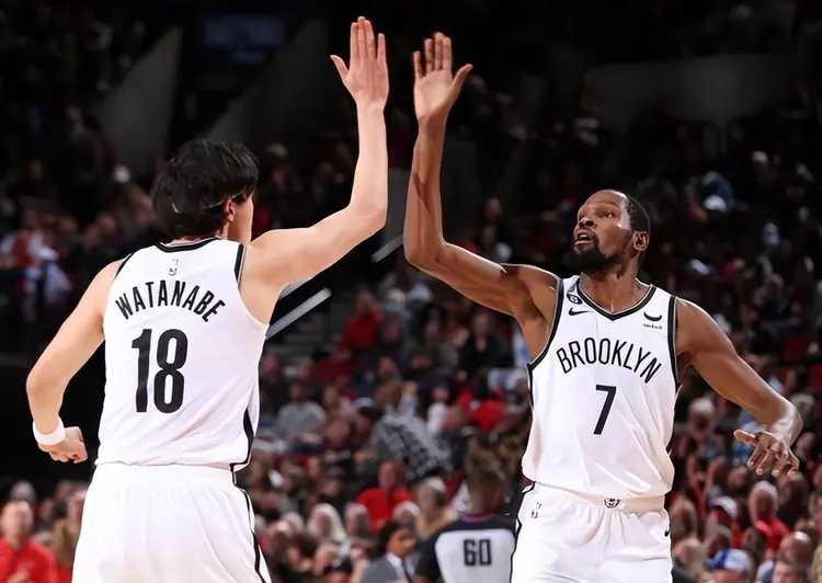 教你看懂NBA的签换合同