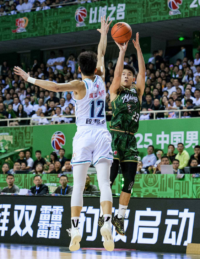 助攻王&篮板王最新排名 助攻王&篮板王最新排名