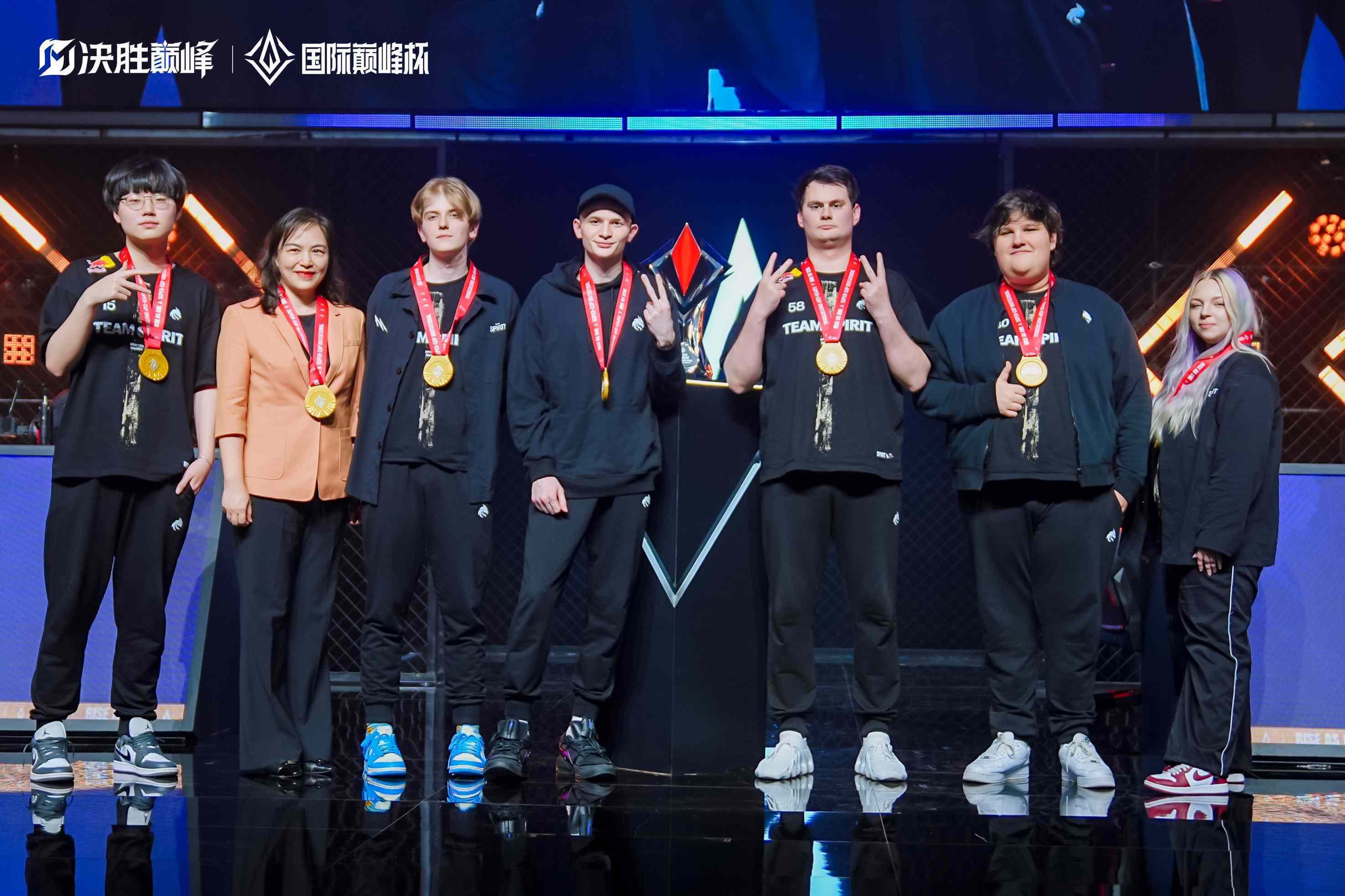 开云体育注册-电竞选手天价转会费曝光，某战队豪掷千万签约明星选手