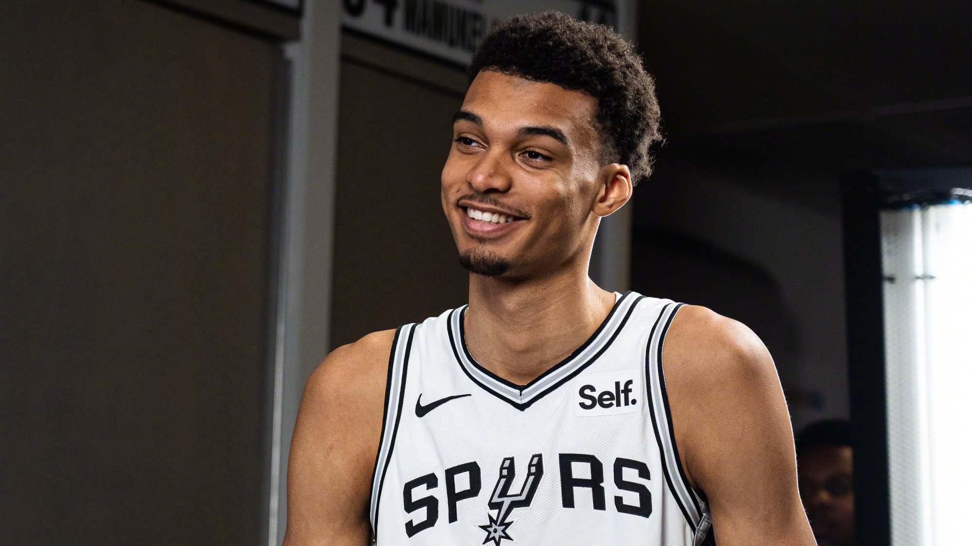 文班亚马无大碍！马刺松了一口气