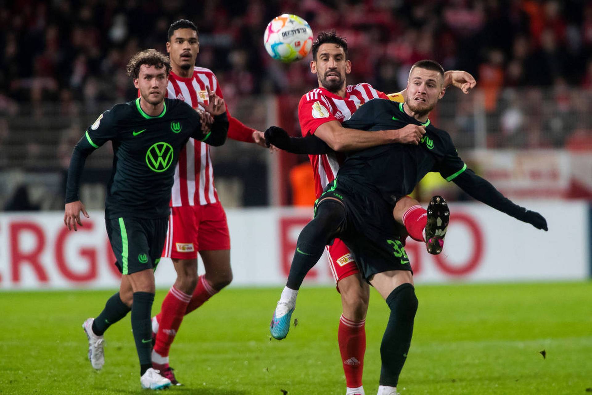 关于德甲经典比赛回顾:血战90分钟!的信息 关于德甲经典比赛回顾:血战90分钟!的信息