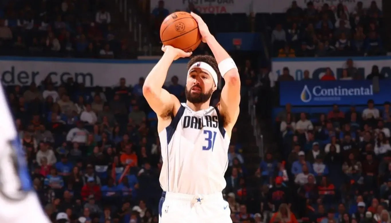 开云体育入口-克莱汤普森：我愿意降薪留队的简单介绍