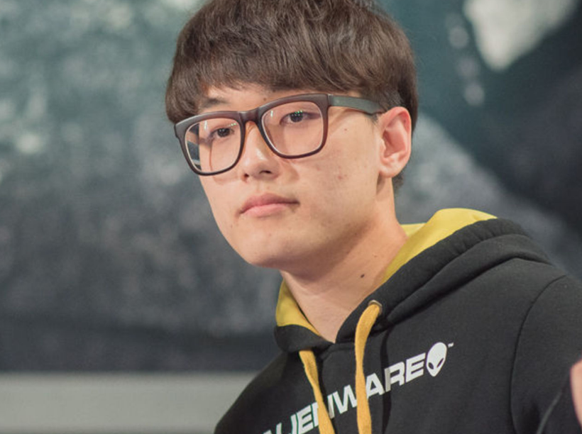 包含电竞选手退役困境:黄金年龄后的职业出路的词条 包含电竞选手退役困境:黄金年龄后的职业出路的词条