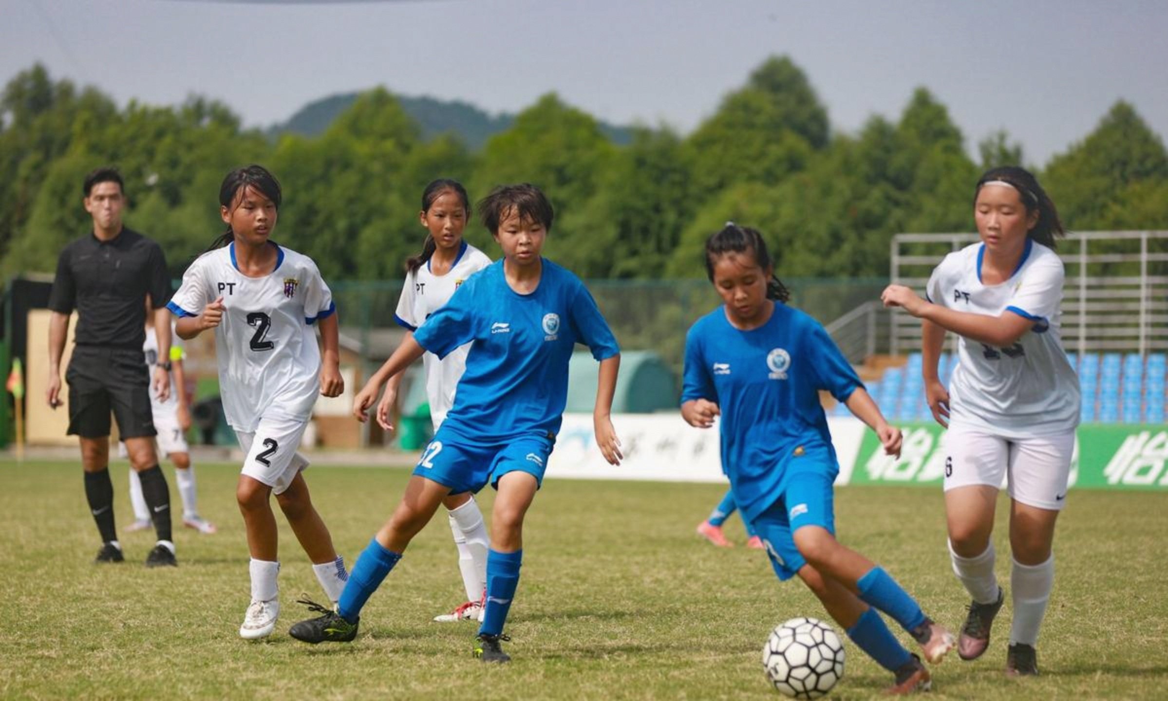 足协强制中超俱乐部组建女足队,否则扣分 足协强制中超俱乐部组建女足队,否则扣分